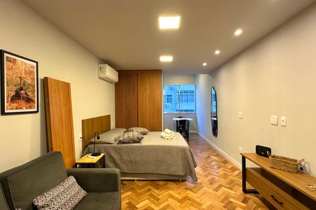 Apartamento para alugar com 1 quarto, 40m² em Leme, Rio de Janeiro