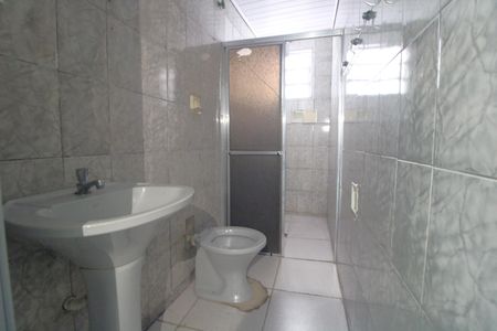 Banheiro de casa para alugar com 1 quarto, 35m² em Parque Cocaia, São Paulo