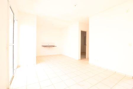 Sala de casa de condomínio para alugar com 2 quartos, 66m² em Aclimação, Uberlândia