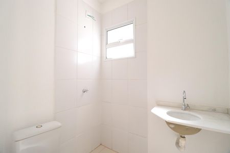 Casa de condomínio para alugar com 66m², 2 quartos e 2 vagasBanheiro Social