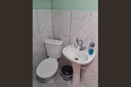 Casa para alugar com 80m², 2 quartos e 2 vagasBanheiro