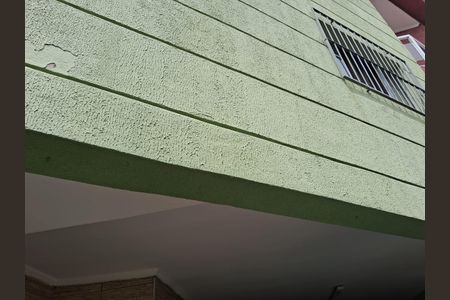 Casa para alugar com 80m², 2 quartos e 2 vagasFachada