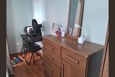 Casa para alugar com 80m², 2 quartos e 2 vagasQuarto