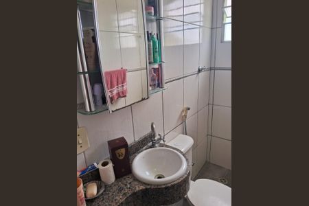 Casa para alugar com 80m², 2 quartos e 2 vagasBanheiro