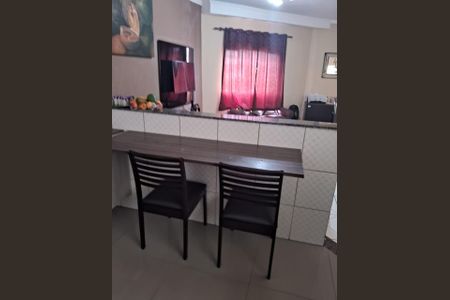 Casa para alugar com 80m², 2 quartos e 2 vagasCozinha