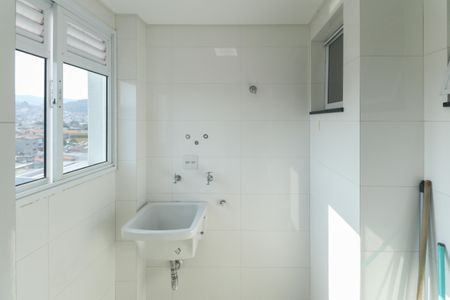 Apartamento para alugar com 65m², 3 quartos e 1 vagaÁrea de Serviço