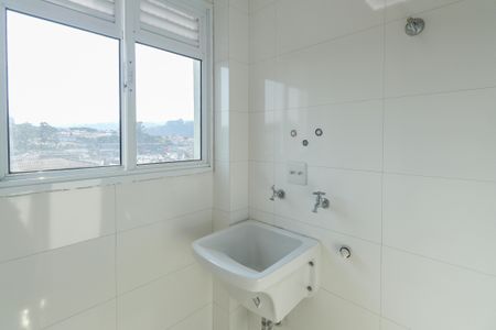 Apartamento para alugar com 65m², 3 quartos e 1 vagaÁrea de Serviço