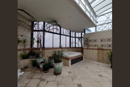 Apartamento à venda com 480m², 4 quartos e 5 vagas Apartamento à venda com 480m², 4 quartos e 5 vagasÁrea externa