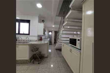 Apartamento à venda com 480m², 4 quartos e 5 vagas Apartamento à venda com 480m², 4 quartos e 5 vagasCozinha