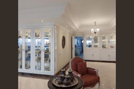 Apartamento à venda com 480m², 4 quartos e 5 vagas Apartamento à venda com 480m², 4 quartos e 5 vagasÁrea externa