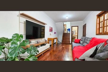 Casa à venda com 3 quartos, 179m² em Jardim das Vertentes, São Paulo