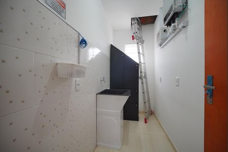 Casa para alugar com 60m², 2 quartos e 1 vagaÁrea de Serviço