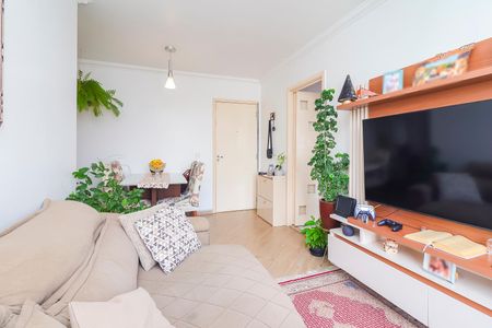 Sala de apartamento à venda com 3 quartos, 70m² em Itaquera, São Paulo