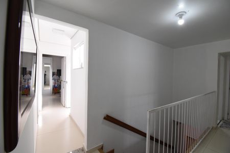 Casa para alugar com 300m², 5 quartos e 5 vagasCorredor