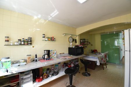 Casa para alugar com 300m², 5 quartos e 5 vagasCozinha