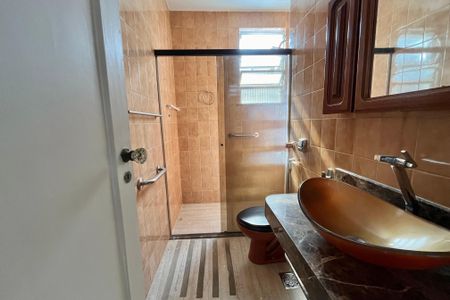 Apartamento para alugar com 130m², 5 quartos e 1 vagaBanheiro 2