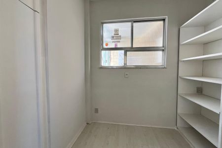 Apartamento para alugar com 130m², 5 quartos e 1 vagaEscritório 