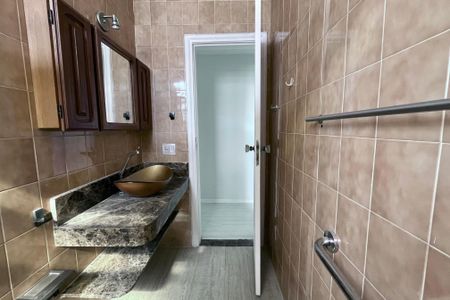 Apartamento para alugar com 130m², 5 quartos e 1 vagaBanheiro 2