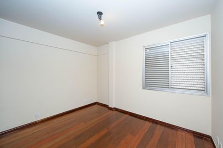 Apartamento para alugar com 145m², 4 quartos e 4 vagasQUARTO1
