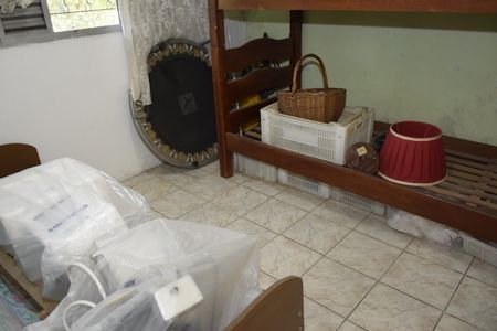 Quarto de casa para alugar com 1 quarto, 120m² em Jardim de Lourdes, Embu das Artes