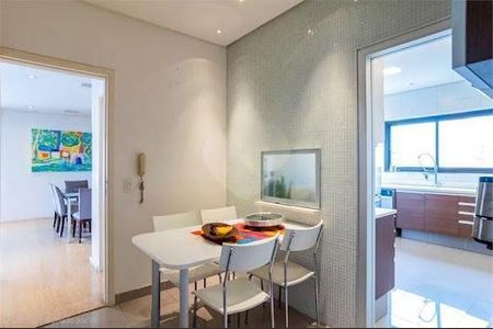 Apartamento à venda com 3 quartos, 210m² em Higienópolis, São Paulo