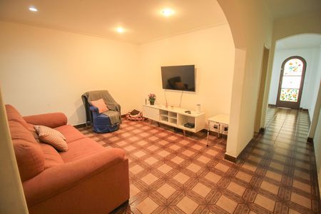 Casa à venda com 221m², 2 quartos e 2 vagas