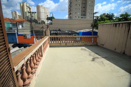 Casa à venda com 221m², 2 quartos e 2 vagas