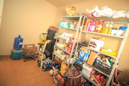 Casa à venda com 221m², 2 quartos e 2 vagas