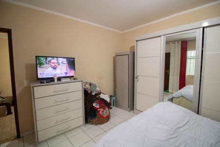 QUARTO de casa à venda com 7 quartos, 300m² em Vila Romero, São Paulo
