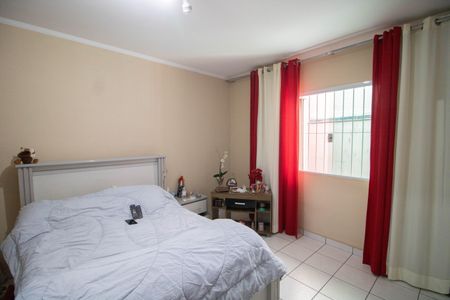 QUARTO de casa à venda com 7 quartos, 300m² em Vila Romero, São Paulo