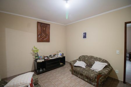 SALA de casa à venda com 7 quartos, 300m² em Vila Romero, São Paulo