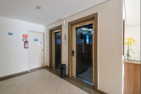 Apartamento à venda com 66m², 2 quartos e 1 vaga