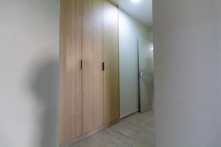 Apartamento para alugar com 71m², 2 quartos e 1 vagaCorredor