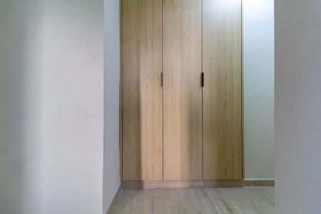 Apartamento para alugar com 71m², 2 quartos e 1 vagaCorredor