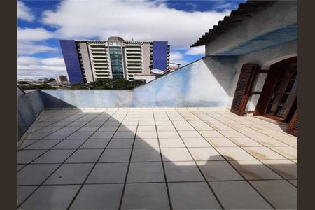 Casa à venda com 113m², 3 quartos e 3 vagas