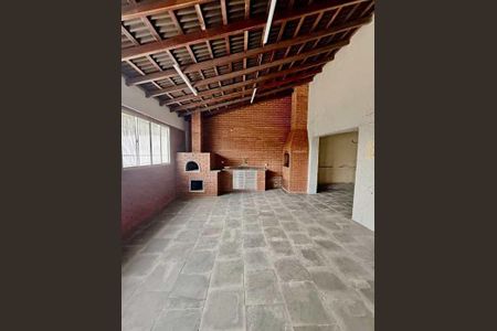 Casa à venda com 5 quartos, 220m² em Parque Bandeirante, Santo André