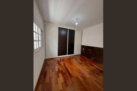 Casa à venda com 5 quartos, 220m² em Parque Bandeirante, Santo André