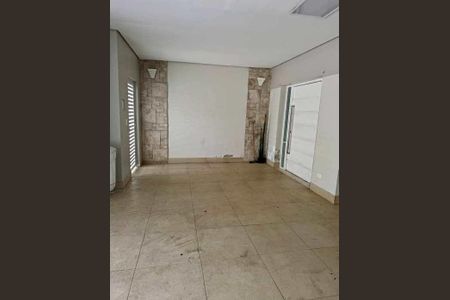 Casa à venda com 220m², 5 quartos e 5 vagas