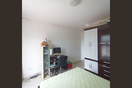 Casa à venda com 240m², 4 quartos e 2 vagas