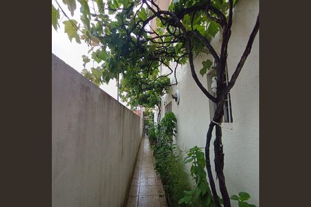 Casa à venda com 240m², 4 quartos e 2 vagas