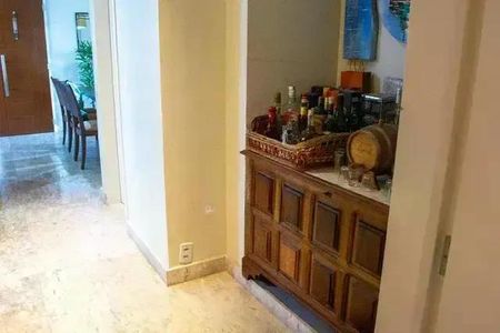 Apartamento à venda com 148m², 4 quartos e 2 vagas
