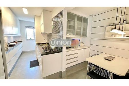 Apartamento à venda com 162m², 2 quartos e 3 vagas