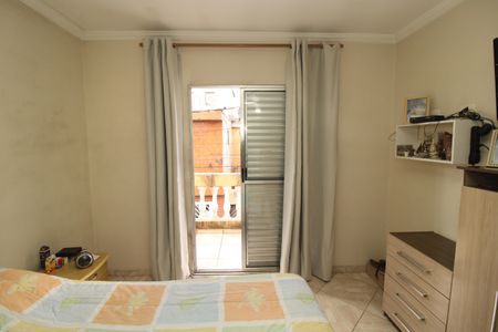Casa à venda com 240m², 4 quartos e 2 vagasSuíte