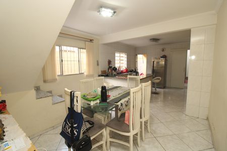Casa à venda com 240m², 4 quartos e 2 vagasCozinha