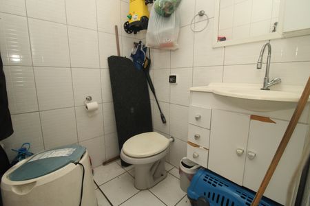 Casa à venda com 240m², 4 quartos e 2 vagasBanheiro de serviço