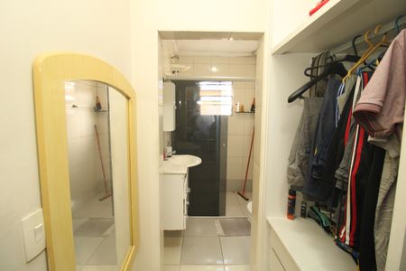 Casa à venda com 240m², 4 quartos e 2 vagasCloset da suíte