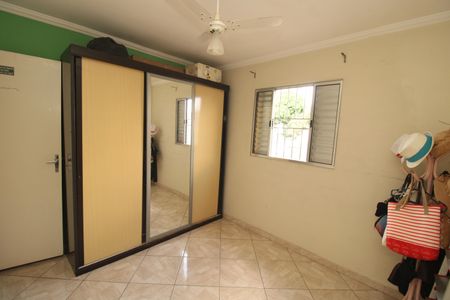 Casa à venda com 240m², 4 quartos e 2 vagasQuarto 2