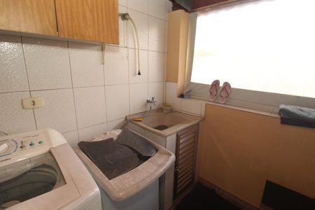 Casa à venda com 240m², 4 quartos e 2 vagasÁrea de Serviço/Churrasqueira