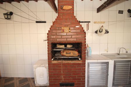Casa à venda com 240m², 4 quartos e 2 vagasÁrea de Serviço/Churrasqueira