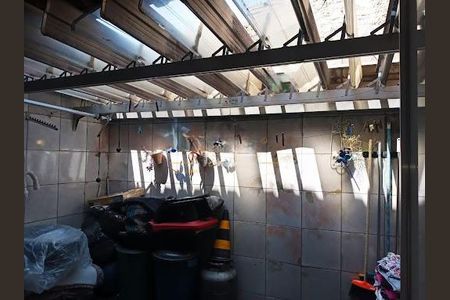 Casa à venda com 75m², 2 quartos e 2 vagas